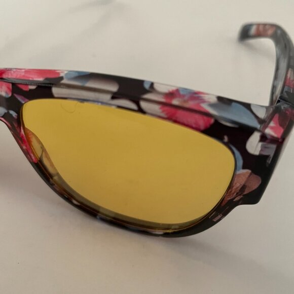 Floral Yellow-Lens Polarized Sunglasses - Picture 7 of 13